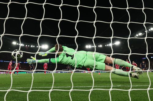 Henry chỉ thẳng bước ngoặt dẫn đến chiến thắng của PSG