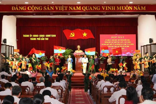 Cần Thơ họp mặt kỷ niệm 51 năm thống nhất đất nước