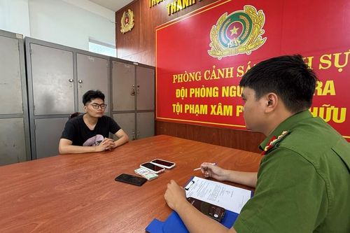 Bắt khẩn cấp nam thanh niên trộm 5 cây vàng của em gái người yêu