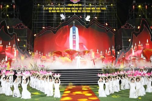 Nghệ An: Kỷ niệm 60 năm Ngày hy sinh của 33 liệt sĩ Thanh niên xung phong tại Hang Hỏa Tiễn