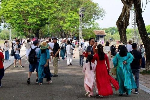Huế 'gỡ khó' chuyện lưu trú dịp lễ 30/4, tung loạt trải nghiệm '0 đồng'