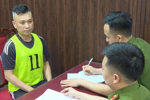 Triệt phá đường dây cờ bạc xuyên quốc gia mang tên 'trường gà quốc tế Viêng Xay'