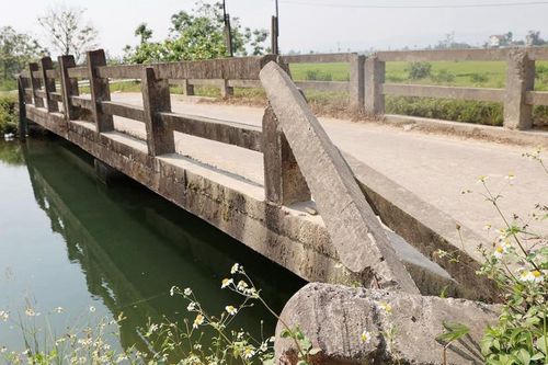 Đường thênh thang, cầu… co ro!