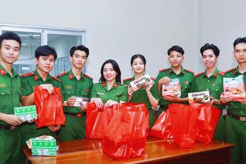 Tuổi trẻ trường Cảnh sát nối dài yêu thương qua dự án 'Quỹ tóc cho em'
