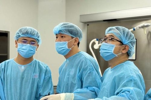 Cảnh báo u tinh hoàn ở nam giới trẻ, đừng đợi đau mới đi khám