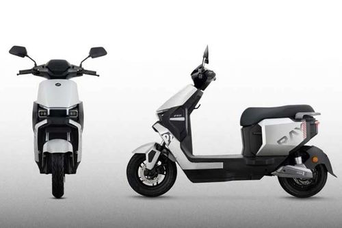 Tận thấy EZI Ray 01 - xe máy điện giá 15 triệu đồng, chạy 120 km/sạc