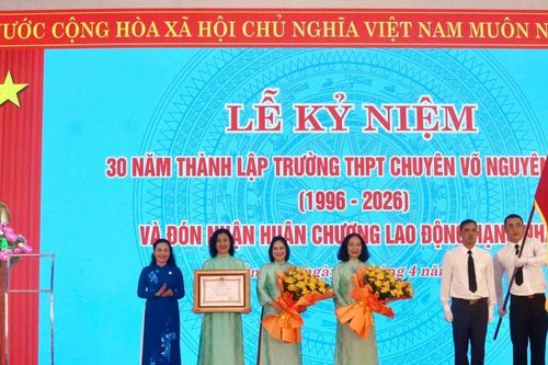 Trường THPT chuyên Võ Nguyên Giáp - nơi ươm mầm nhân tài, lan tỏa khát vọng
