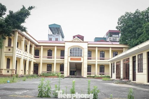 Cảnh hàng loạt trụ sở dôi dư bỏ trống sau sáp nhập ở Ninh Bình