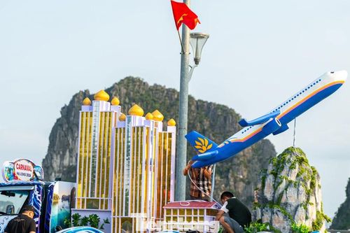 Độc đáo dàn xe khuấy động đường phố Hạ Long