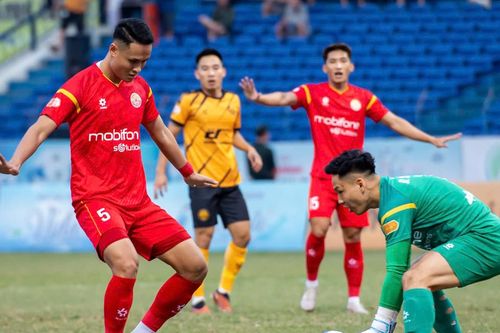 Cuộc đua trụ hạng V-League: Khó lường tới phút cuối