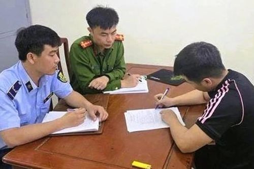 Người 'chặt chém' phí gửi xe ở Sầm Sơn bị phạt 15 triệu đồng