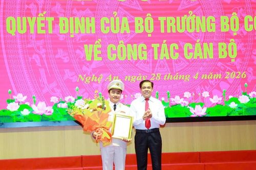 Công bố quyết định điều động và bổ nhiệm Phó Giám đốc Công an tỉnh Nghệ An