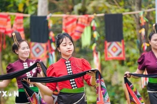 Hấp dẫn chợ phiên vùng cao 'Sắc màu Lai Châu' dịp nghỉ lễ 30/4