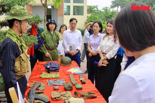 Những người trẻ đánh thức ký ức lịch sử qua 'bảo tàng sống'
