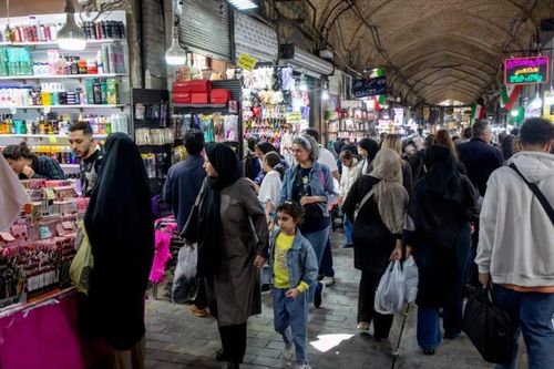 Hàng triệu lao động Iran mất sinh kế khi xung đột leo thang