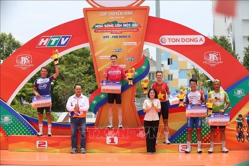 Áo xanh Marchuk Dzianis thắng chặng áp chót cuộc đua xe đạp HTV Cup 2026