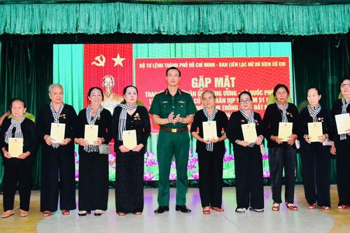Bộ Tư lệnh TP Hồ Chí Minh tri ân nữ du kích Củ Chi