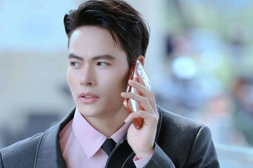 Cú 'lên đời' đáng giá sau 10 năm của người đàn ông đang 'phủ sóng' rạp Việt