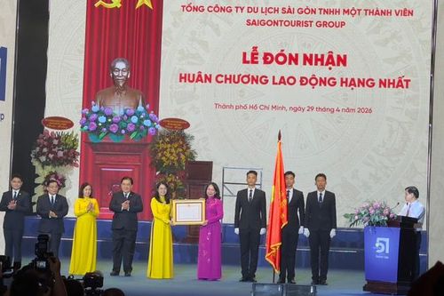 Saigontourist Group kỷ niệm 51 năm thành lập và đón Huân chương Lao động hạng Nhất lần thứ hai