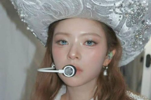 Jeongyeon ( TWICE) khoe vẻ đẹp rạng rỡ sau biến cố sức khỏe