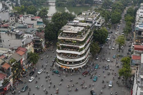 Hà Nội cấm xe máy xăng và 'cú chuyển mình' thận trọng