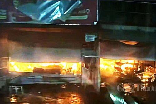 Hà Tĩnh: Cháy chợ vào rạng sáng, nhiều tài sản bị thiêu rụi