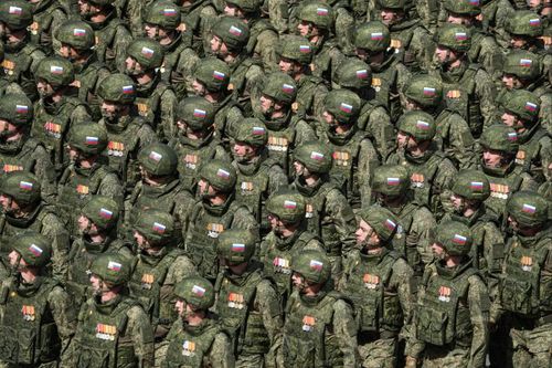 Nga tổ chức duyệt binh Ngày Chiến thắng không có khí tài trong bối cảnh xung đột kéo dài