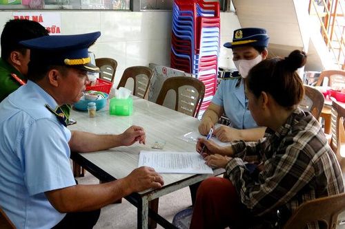 Ra quân tuyên truyền, kiểm tra an toàn thực phẩm tại xã Núi Cấm