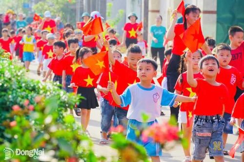 Thầy trò Đồng Nai hướng về Đại lễ 30-4