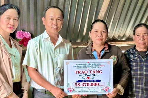Gia Lai: Hỗ trợ 58 triệu đồng cho học sinh mắc bệnh hiểm nghèo