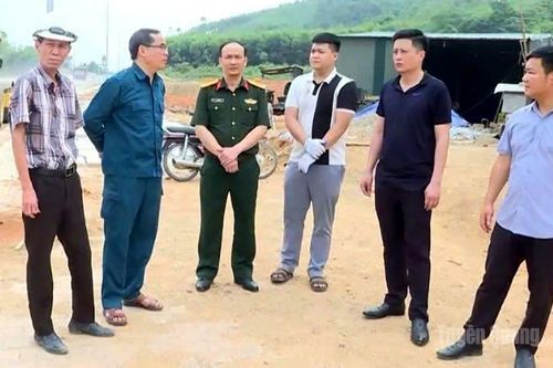 Cán bộ trẻ về cơ sở
