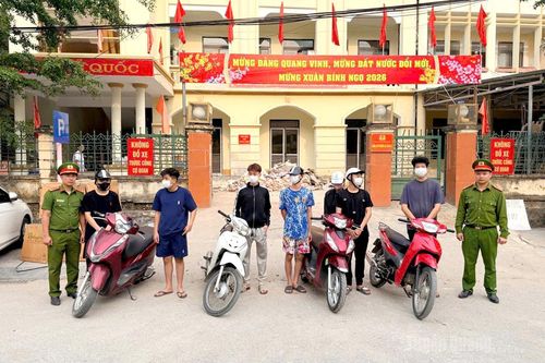 Xử lý nhóm thanh thiếu niên điều khiển xe máy vi phạm pháp luật