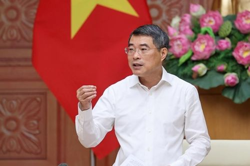 Thủ tướng yêu cầu NHNN điều hành lãi suất thực chất, khơi thông dòng vốn vào sản xuất