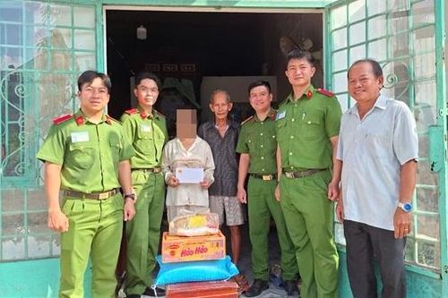 Công an phường đồng hành với người hoàn lương để ổn định cuộc sống