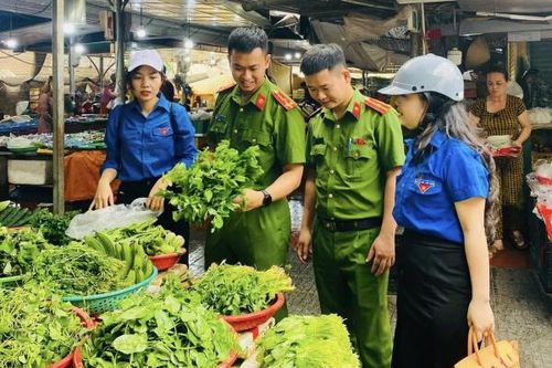 Lan tỏa phong trào thi đua 'Ba nhất' từ những việc làm hay của Công an địa bàn cơ sở ở Huế