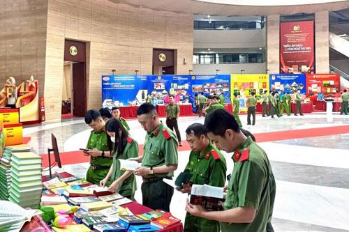 Lan tỏa mạnh mẽ phong trào đọc và phát triển văn hóa đọc trong CAND