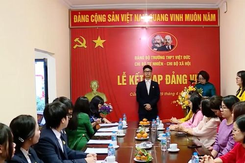 Tự hào những Đảng viên tuổi 18