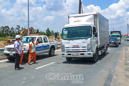 Thông xe trở lại tuyến cao tốc đoạn Hậu Giang - Cà Mau