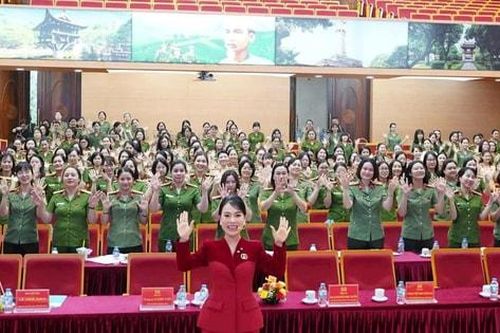 Mỗi nữ cán bộ, chiến sĩ là một 'đại sứ hình ảnh' của Công an Thủ đô