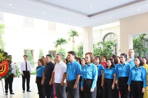 Tăng cường giáo dục truyền thống cách mạng cho công đoàn viên phường Hoàn Kiếm
