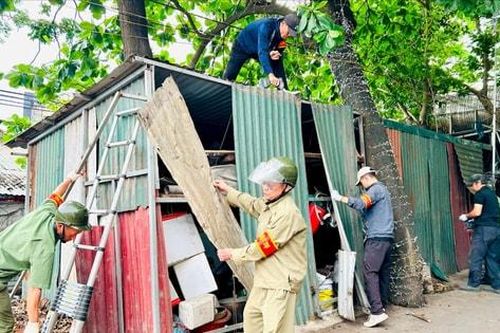 Phường Hoàng Mai giải tỏa lấn chiếm ngõ 80, đường Đỗ Mười