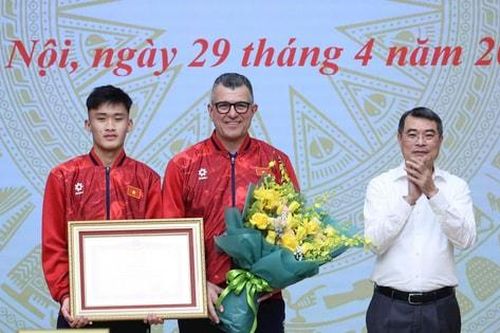 Thủ tướng Lê Minh Hưng chúc mừng U17 Việt Nam vô địch Đông Nam Á, đặt mục tiêu vươn tầm châu lục