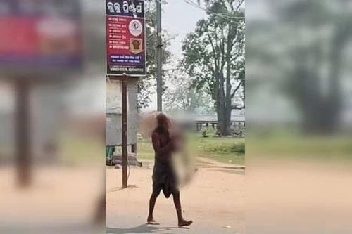 Ấn Độ: Mang hài cốt người thân đến ngân hàng để nhận tiền thừa kế