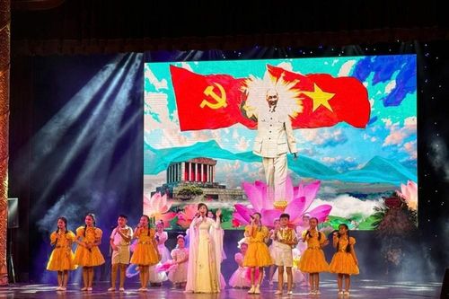 Giai điệu tự hào của Mùa xuân đại thắng