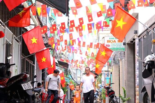 Cần Thơ rực rỡ cờ hoa chào mừng Ngày giải phóng miền Nam