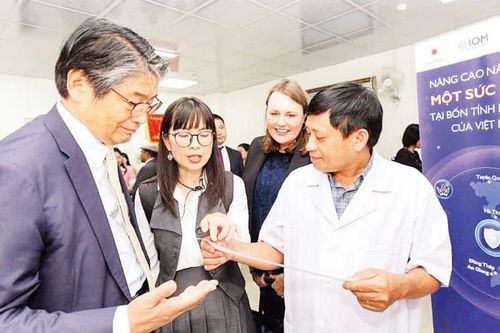 Viết tiếp câu chuyện của tình hữu nghị