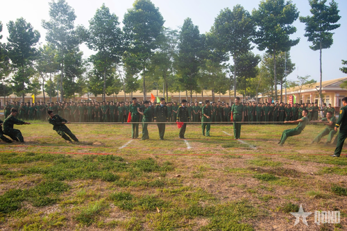 An Giang: Sôi nổi các hoạt động dịp 30-4, 1-5 tại Trung đoàn 892