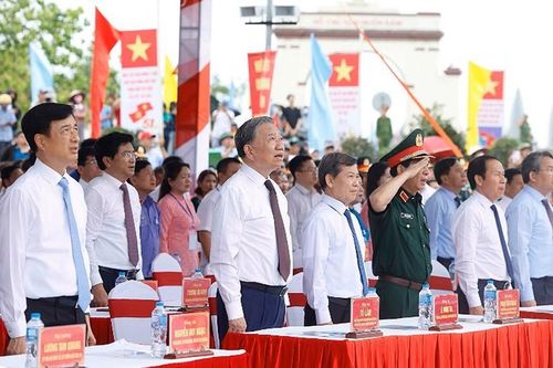 Tổng Bí thư, Chủ tịch nước Tô Lâm dự Lễ thượng cờ Thống nhất non sông