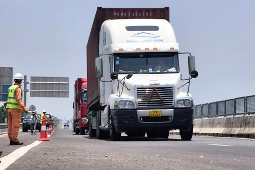 Cao tốc Bắc - Nam qua Quảng Ngãi đến giáp Đắk Lắk chính thức thông xe