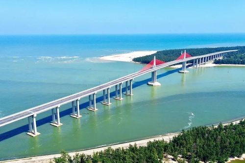 Thông xe cầu vượt cửa biển dài nhất miền Trung